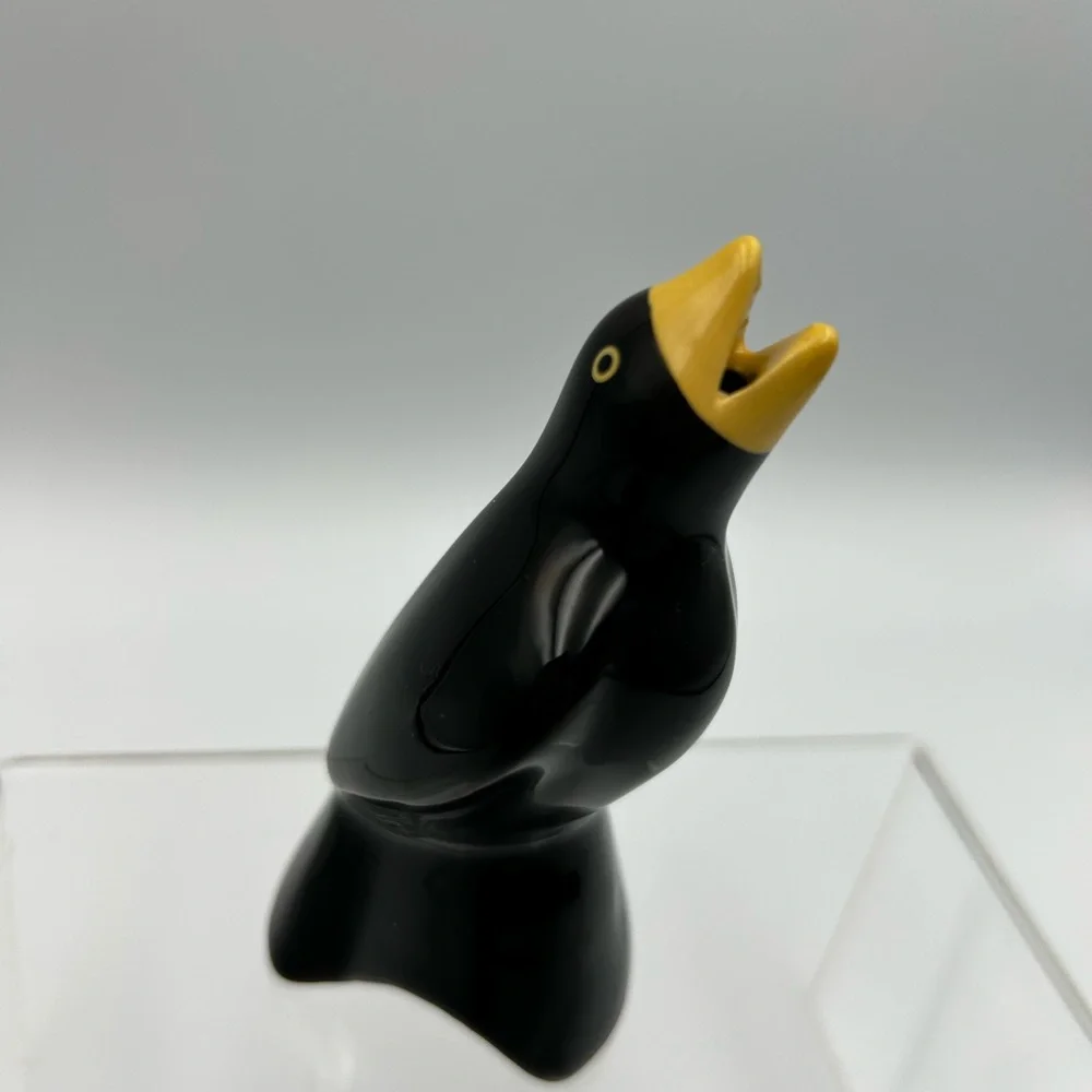 Williams Sonoma Ceramic Pie Bird Steam Vent Baking Black Bird 2018 NIB